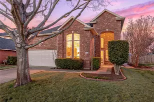 2705 Magnolia Ln, Grapevine, TX 76051 - Photo 1