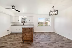 202 Circle Dr, Bogata, TX 75417 - Photo 11