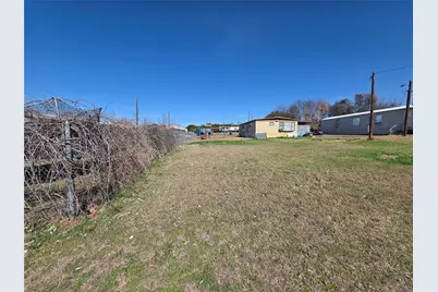 5482 Sun Meadow Circle, Granbury, TX 76049 - Photo 3