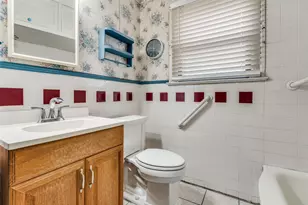 7207 Thurston Dr, Dallas, TX 75235 - Photo 17