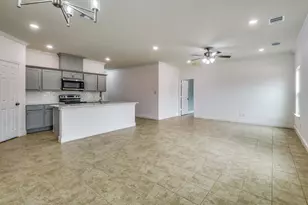 2110 22nd, Fort Worth, TX 76164 - Photo 9