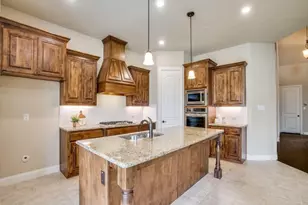 716 Sandbox Dr, Aubrey, TX 76227 - Photo 11