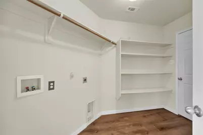 917 Bloomfield Drive, Grand Prairie, TX 75052 - Photo 17