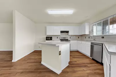 917 Bloomfield Drive, Grand Prairie, TX 75052 - Photo 11