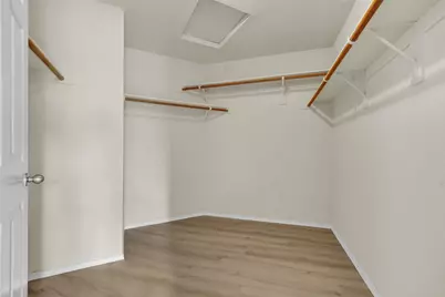 917 Bloomfield Drive, Grand Prairie, TX 75052 - Photo 29