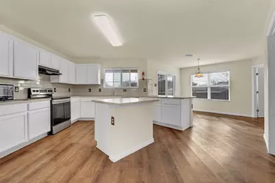 917 Bloomfield Drive, Grand Prairie, TX 75052 - Photo 7