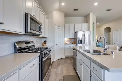 9324 Bronze Meadow Drive, Fort Worth, TX 76131 - Photo 11