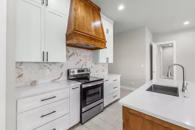 2561 Burton Avenue, Fort Worth, TX 76105 - Photo 3