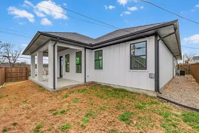 2561 Burton Avenue, Fort Worth, TX 76105 - Photo 17