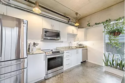 1001 Belleview Street #104, Dallas, TX 75215 - Photo 11