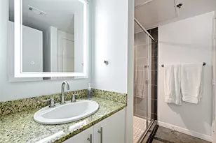 1001 Belleview St, Dallas, TX 75215 - Photo 15