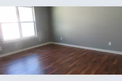 107 Scurlock Avenue, Cleburne, TX 76031 - Photo 7