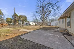 3039 Dahlia Dr, Dallas, TX 75216 - Photo 29