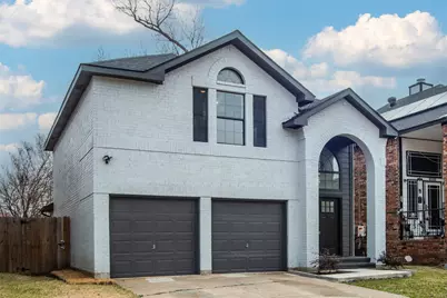 703 Meadowcreek Court, Garland, TX 75043 - Photo 3