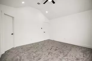 703 Meadowcreek Ct, Garland, TX 75043 - Photo 29