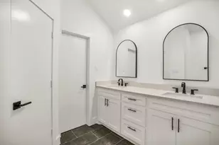 703 Meadowcreek Ct, Garland, TX 75043 - Photo 23