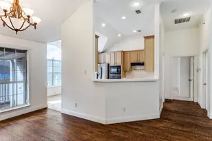 7628 Arbor Ridge Ct, Fort Worth, TX 76112 - Photo 9