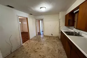 2001 Hickory Tree Rd, Balch Springs, TX 75180 - Photo 17