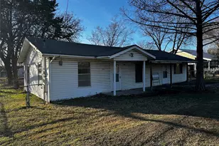 2001 Hickory Tree Rd, Balch Springs, TX 75180 - Photo 1