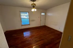 2001 Hickory Tree Rd, Balch Springs, TX 75180 - Photo 15