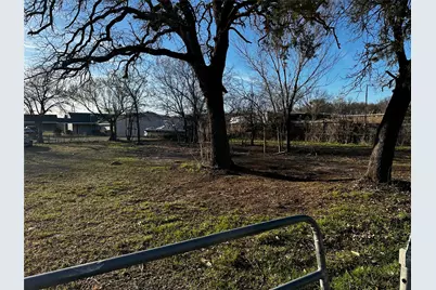 2001 Hickory Tree Road, Balch Springs, TX 75180 - Photo 5