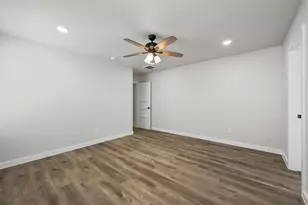 2409 Jeffries St, Dallas, TX 75215 - Photo 21