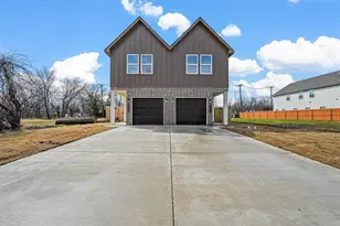 2409 Jeffries St, Dallas, TX 75215 - Photo 1