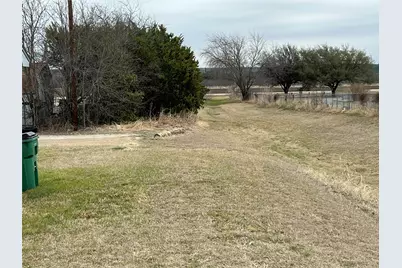 927 S H Avenue, Clifton, TX 76634 - Photo 15