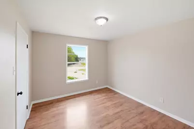 927 S Ave H, Clifton, TX 76634 - Photo 7