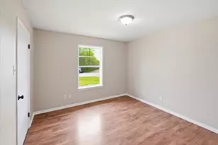 927 S Avenue H, Clifton, TX 76634 - Photo 9