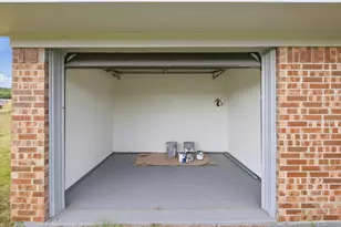 927 S Avenue H, Clifton, TX 76634 - Photo 13