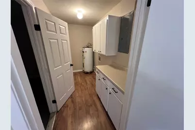 927 S H Avenue, Clifton, TX 76634 - Photo 3