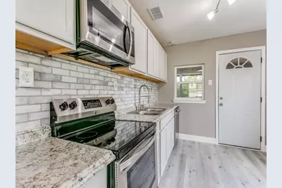 8121 W Elizabeth Lane, Fort Worth, TX 76116 - Photo 13