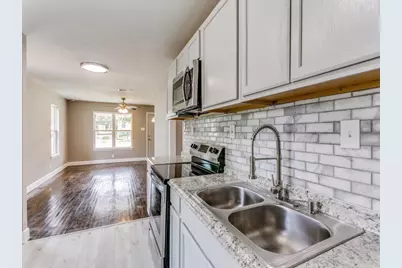 8121 W Elizabeth Lane, Fort Worth, TX 76116 - Photo 11