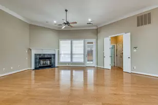 1008 Gabriel Ln, Fort Worth, TX 76116 - Photo 9