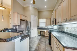 1008 Gabriel Ln, Fort Worth, TX 76116 - Photo 5