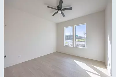 617 E Ramsey Avenue, Fort Worth, TX 76104 - Photo 23