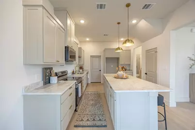 617 E Ramsey Avenue, Fort Worth, TX 76104 - Photo 9