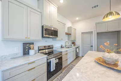 617 E Ramsey Avenue, Fort Worth, TX 76104 - Photo 7