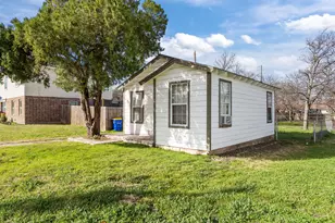 309 Hallvale Dr, White Settlement, TX 76108 - Photo 3