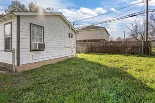 309 Hallvale Dr, Fort Worth, TX 76108 - Photo 5