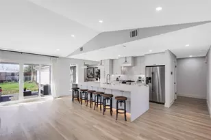 12303 Cedar Bend Dr, Dallas, TX 75244 - Photo 7