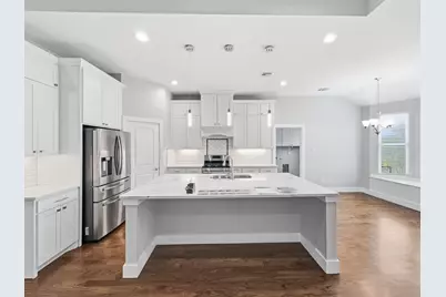 2700 Refugio Avenue, Fort Worth, TX 76164 - Photo 11