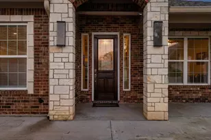 2700 Refugio Ave, Fort Worth, TX 76164 - Photo 3