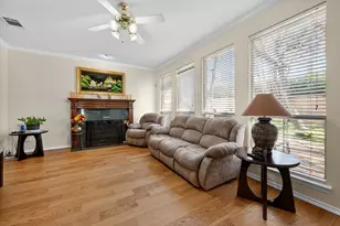 6309 Bittersweet Dr, Arlington, TX 76001 - Photo 5