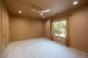 11219 Leachman Cir, Dallas, TX 75229 - Photo 19