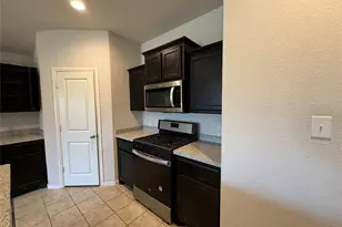 16629 White Fish Ln, Justin, TX 76247 - Photo 13