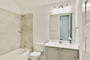 2420 Valley Ln, Carrollton, TX 75010 - Photo 7