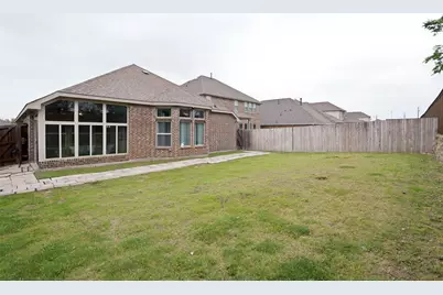 2420 Valley Lane, Carrollton, TX 75010 - Photo 23