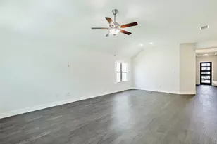 2420 Valley Ln, Carrollton, TX 75010 - Photo 9